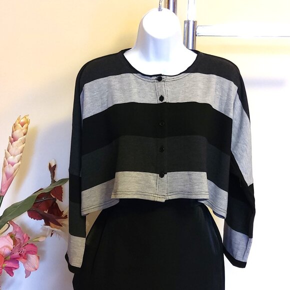 NWOT Tara Vao Women’s Crew Neck Short Knit Sweater Batwing Sleeve M - Picture 5 of 6